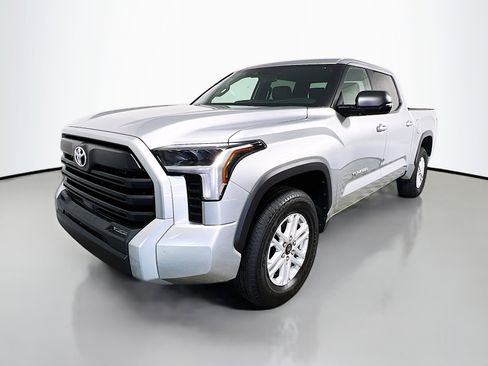 Used 2025 Toyota Tundra SR5 image 9