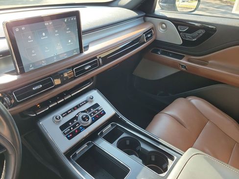 Certified 2022 Lincoln Aviator Reserve w/ Equipment Group 201A RWD image 29