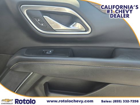 Used 2023 Chevrolet Suburban Premier image 10