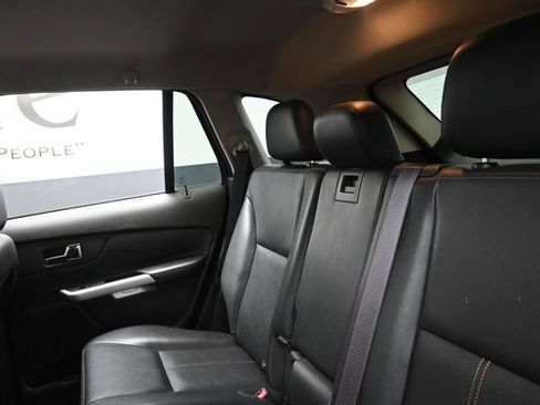 Used 2013 Ford Edge SEL FWD image 23