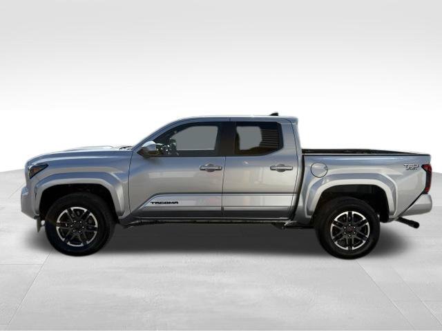 Used 2025 Toyota Tacoma TRD Sport AWD/4WD image 12