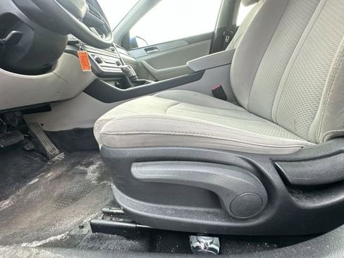 Used 2019 Hyundai Sonata SE image 16