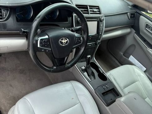 Used 2016 Toyota Camry XLE w/ Moonroof Package FWD image 10
