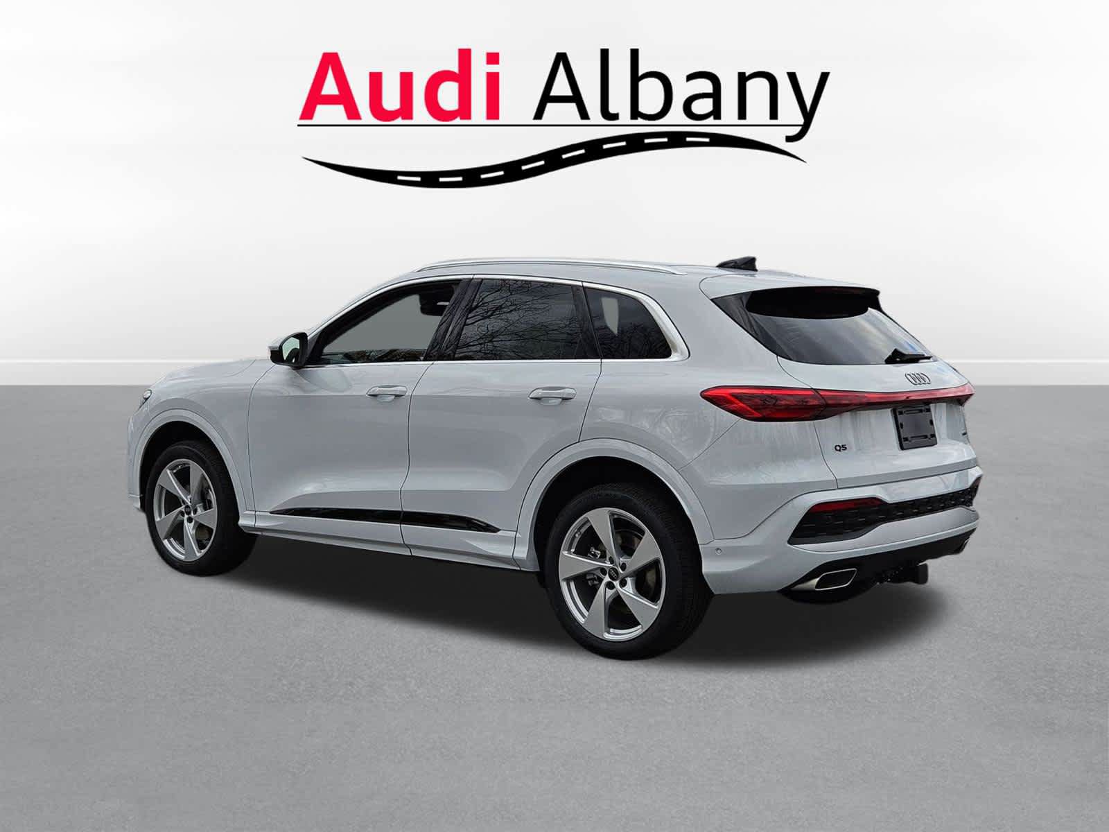 New 2025 Audi Q5 Premium Plus w/ Premium Plus AWD/4WD image 5