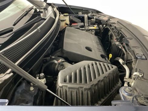 Certified 2022 Chevrolet Traverse LS FWD image 23