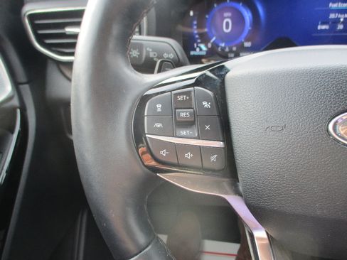 Certified 2021 Ford Explorer Platinum w/ Equipment Group 601A image 12