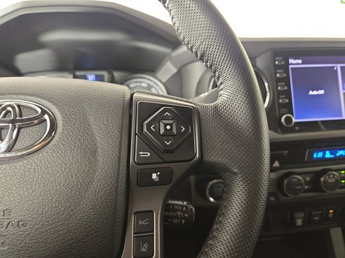 Used 2021 Toyota Tacoma TRD Off-Road AWD/4WD image 15