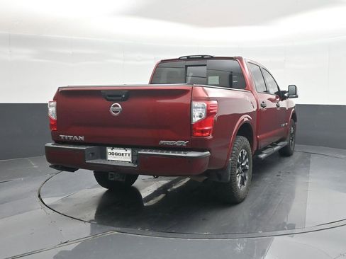 Used 2018 Nissan Titan PRO-4X w/ Pro-4x Convenience Package AWD/4WD image 25