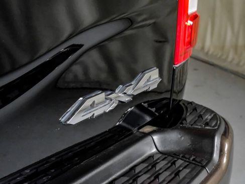 Used 2021 RAM 2500 Limited AWD/4WD image 47
