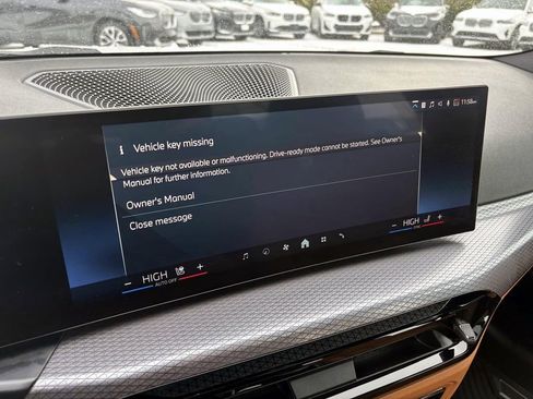 Used 2025 BMW 330i xDrive Sedan w/ Premium Package image 19