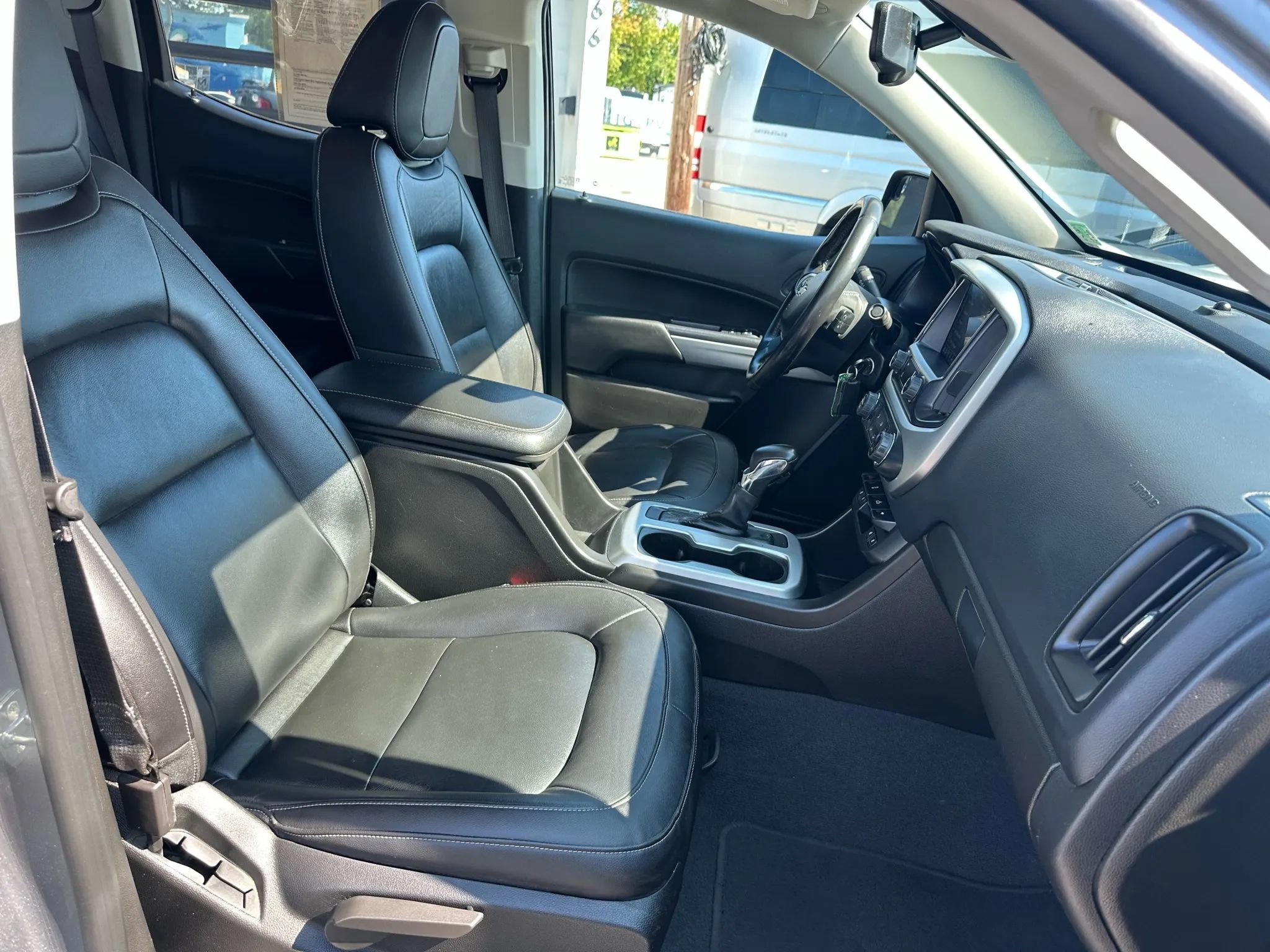 Used 2022 Chevrolet Colorado LT w/ Luxury Package AWD/4WD image 20