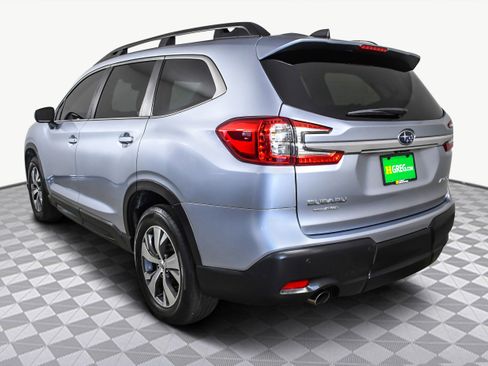 Used 2023 Subaru Ascent Premium w/ Convenience Package image 6
