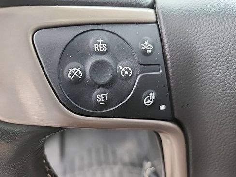 Used 2019 GMC Yukon Denali w/ Denali Ultimate Black Edition AWD/4WD image 9