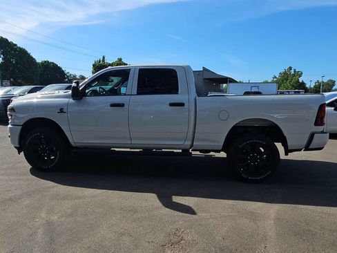 New 2026 RAM 2500 Tradesman AWD/4WD image 4