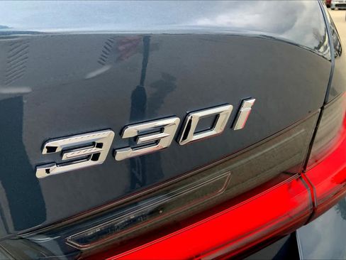 New 2025 BMW 330i Sedan w/ Premium Package image 15
