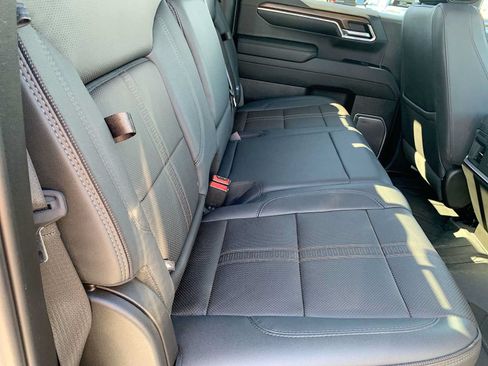 Certified 2023 Chevrolet Silverado 1500 High Country w/ High Country Premium Package AWD/4WD image 27