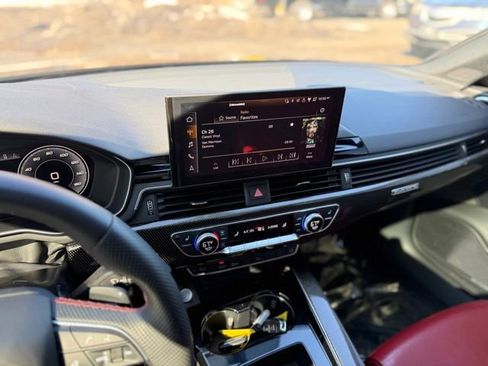 Used 2021 Audi S4 Premium Plus w/ Premium Plus Package image 23