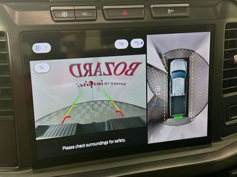 Used 2023 Ford F250 Lariat w/ Chrome Package image 17