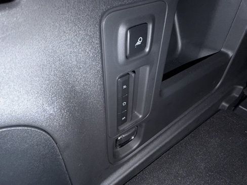 Used 2025 Ford Expedition Active image 8