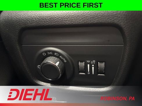 New 2026 Jeep Grand Cherokee Laredo image 22