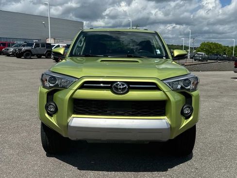 Used 2023 Toyota 4Runner TRD Off-Road Premium w/ Moonroof Package AWD/4WD image 10