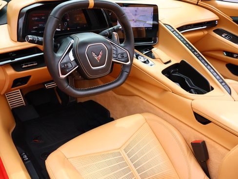Used 2023 Chevrolet Corvette Stingray Premium Conv w/ Z51 Performance Package RWD image 4