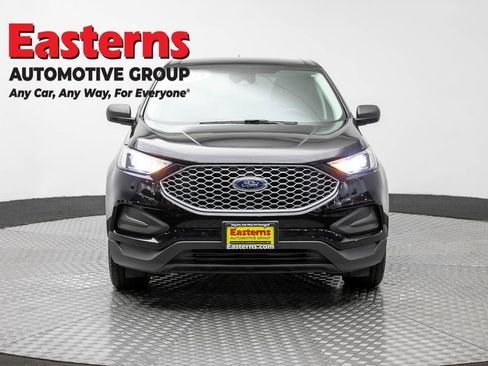 Used 2023 Ford Edge SE AWD/4WD image 2