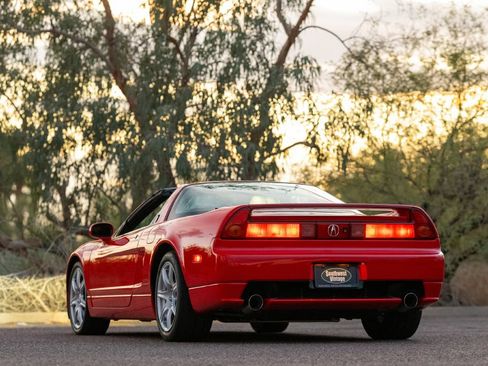 Used 2005 Acura NSX T RWD image 9