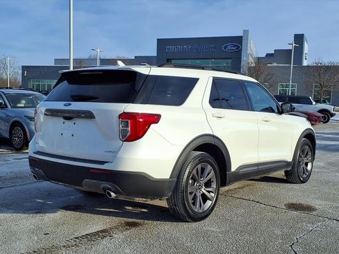 Used 2023 Ford Explorer XLT w/ Equipment Group 202A image 6