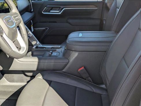 New 2026 GMC Sierra 2500 Denali w/ Denali Reserve Package image 16