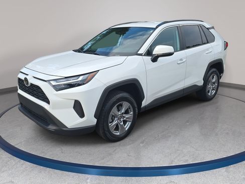 Used 2024 Toyota RAV4 XLE AWD/4WD image 1