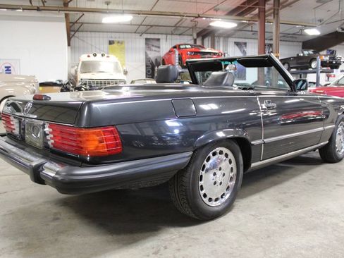Used 1988 Mercedes-Benz 560 SL image 34
