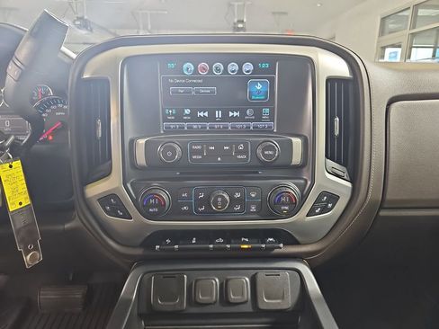 Used 2018 GMC Sierra 1500 SLT image 25
