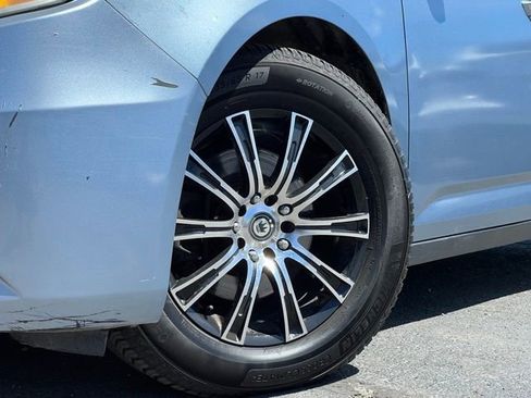 Used 2011 Honda Odyssey EX-L image 2