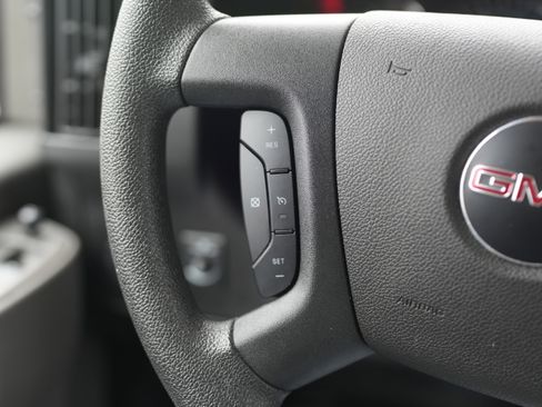 Used 2023 GMC Savana 2500 w/ Driver Convenience Package image 21