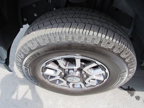 Used 2020 RAM 2500 Limited AWD/4WD image 15