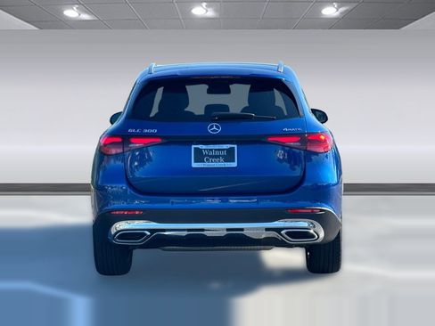 Used 2025 Mercedes-Benz GLC 300 4MATIC image 10
