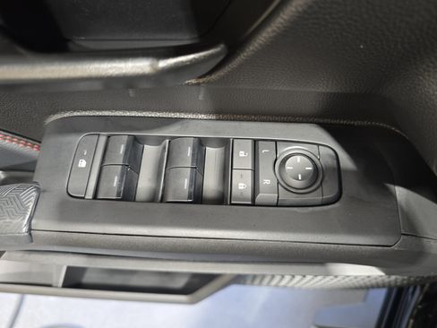 Used 2025 Toyota Tacoma TRD Pro AWD/4WD image 26
