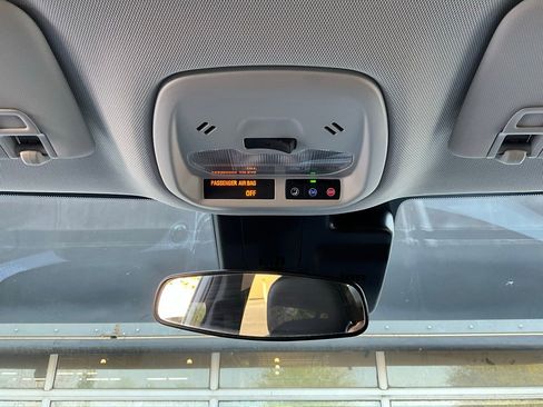 Used 2025 Chevrolet Trax LT image 15