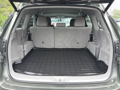 Used 2016 Toyota Highlander Plus AWD/4WD image 31