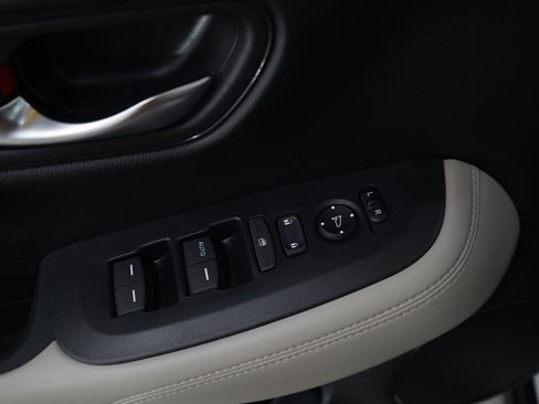Used 2024 Honda HR-V LX image 20