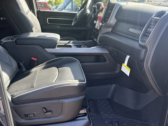 New 2026 RAM 3500 Laramie AWD/4WD image 14