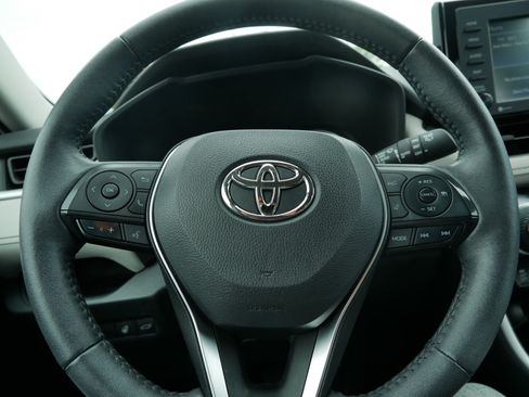 Used 2022 Toyota RAV4 XLE w/ Convenience Package AWD/4WD image 25