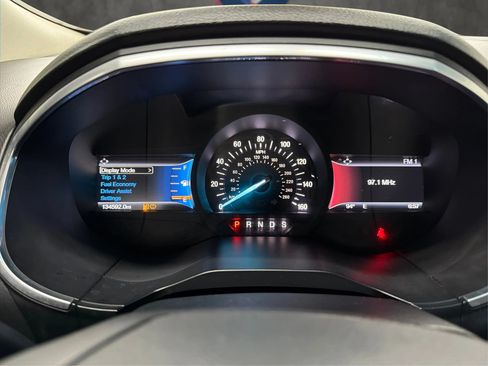 Used 2017 Ford Edge Titanium FWD image 30