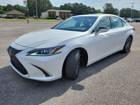 Used 2023 Lexus ES 350 w/ Premium Package FWD image 3