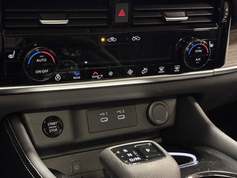 New 2026 Nissan Rogue Platinum w/ Platinum Premium Package image 34