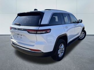 Used 2023 Jeep Grand Cherokee Laredo video 4
