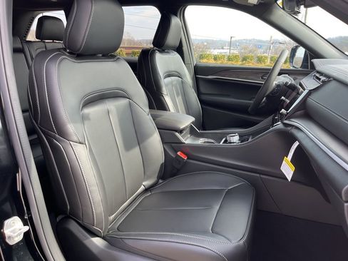 New 2026 Jeep Grand Cherokee Limited image 28