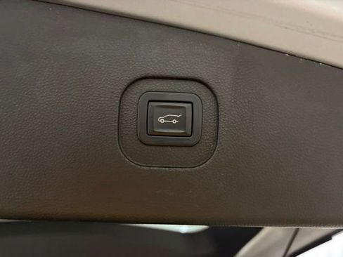 Used 2015 GMC Terrain SLT w/ Chrome Appearance Package image 11