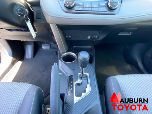 Used 2014 Toyota RAV4 XLE AWD/4WD image 38